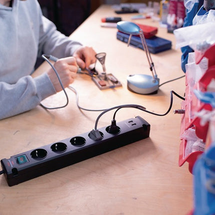 Brennenstuhl socket strip Bremounta ( 8000594293 ) 5-way cable l.3m w.child protection