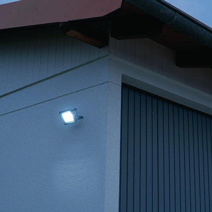 BRENNENSTUHL Proyector LED JARO 7060 P 50 W 5800 lm ( 8000883112 )