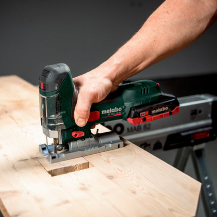 Metabo ST 18 LT 130 BL sierra de calar sin cable 18 V 130 mm sin escobillas + 1x batería 4,0 Ah + cargador + metabox