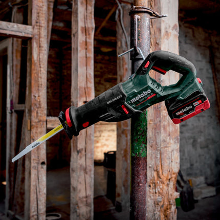 Sierra de sable sin cable Metabo SSEP 18 LT BL 18 V 32 mm sin escobillas + 2x batería LiHD 5,5 Ah + cargador + metabox