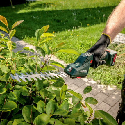 Akumulatorowe nożyce do trawy i krzewów Metabo PowerMaxx SGS 12 Q 12 V ( 601608500 ) + 1x akumulator 2,0 Ah + ładowarka + torba