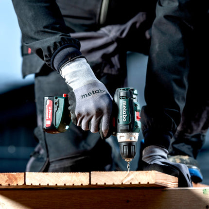 Metabo PowerMaxx BS 12 Set taladro atornillador a batería 12 V 40 Nm ( 601036870 ) + 2x batería recargable 2,0 Ah + cargador + juego de accesorios + maletín