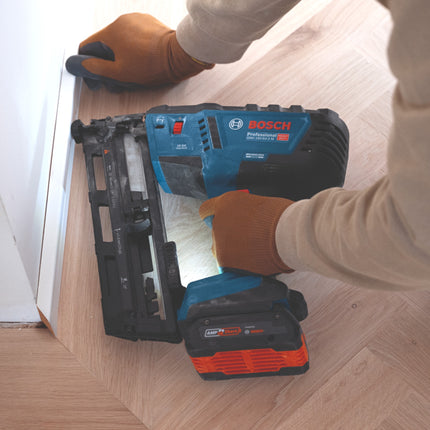 Bosch GNH 18V-64-2 M Chiodatrice professionale per legno a batteria 18 V 1,6 x 32 - 64 mm brushless + L-Boxx ( 0601482001 ) - senza batteria, senza caricabatterie