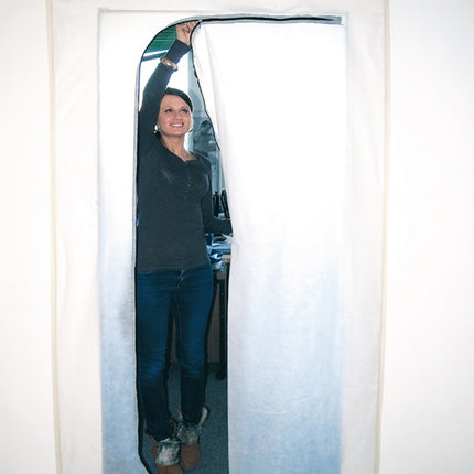 Drzwiczki przeciwpyłowe Friess ( 4300600318 ) 1 ściereczka / 1 rolka taśmy samoprzylepnej