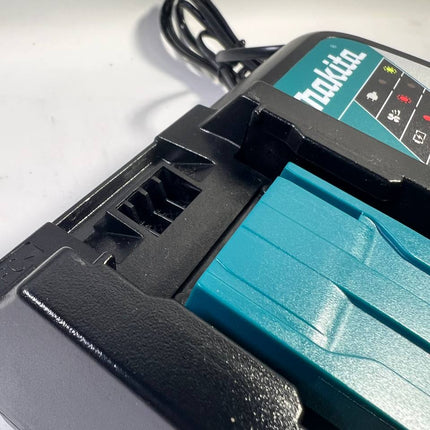 Makita DC 18 RC 7 2 V 18 V Akku Schnell Ladegeraet fuer Li Ion Akku Leicht Gebraucht 2 - toolbrothers